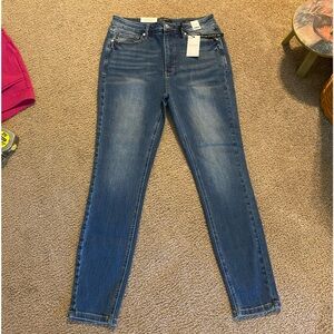 JUDY BLUE high waist skinny fit tummy control in size 13 /31 nwt jeans